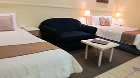 Queen and Single Suite at Dalby Mid Town Motor Inn Queen and Single Suite at Dalby Mid Town Motor Inn